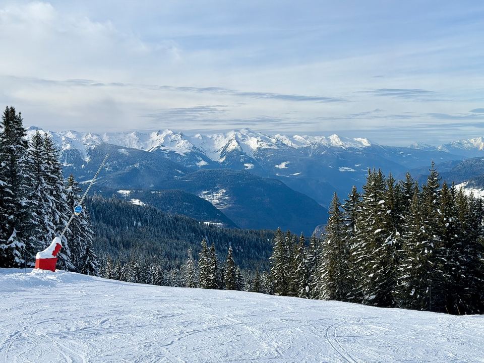 Chairlifts over the tree-line pistes of Les 3 Vallées.